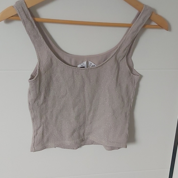 Crop top - Picture 2 of 4